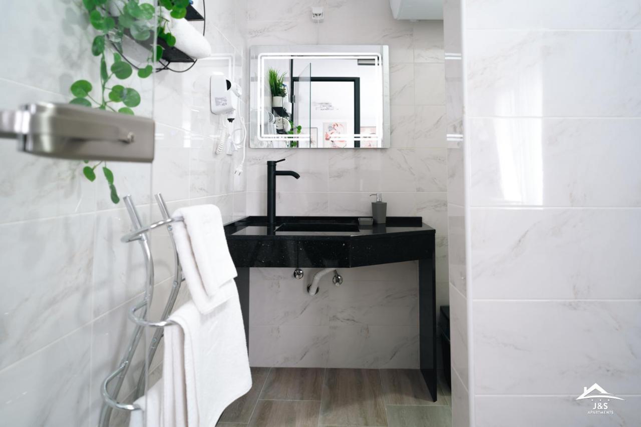 J&S Apartments Nis Ngoại thất bức ảnh