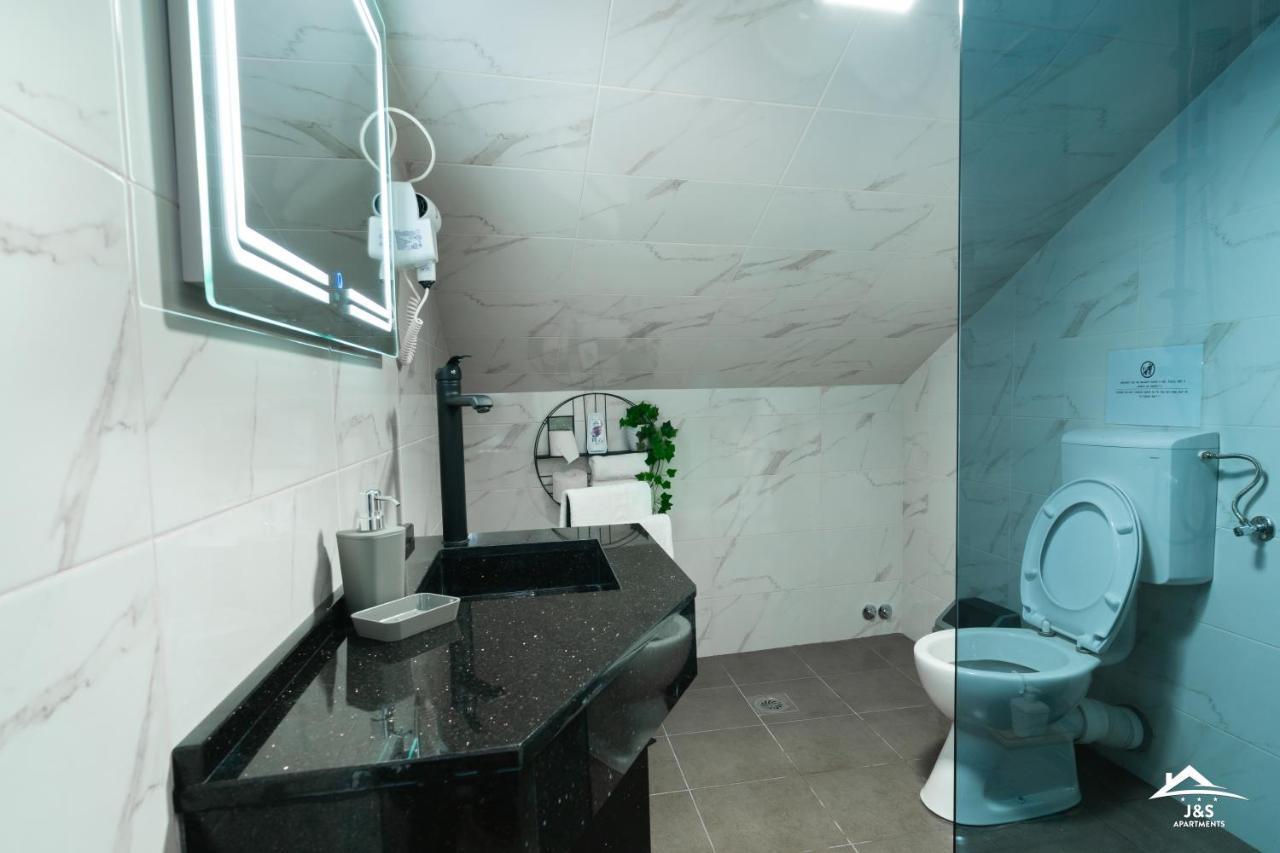J&S Apartments Nis Ngoại thất bức ảnh