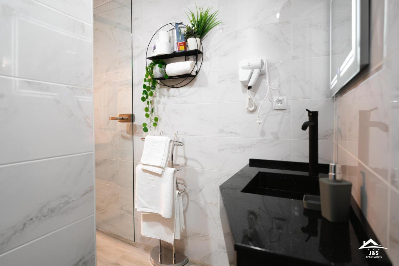 J&S Apartments Nis Ngoại thất bức ảnh