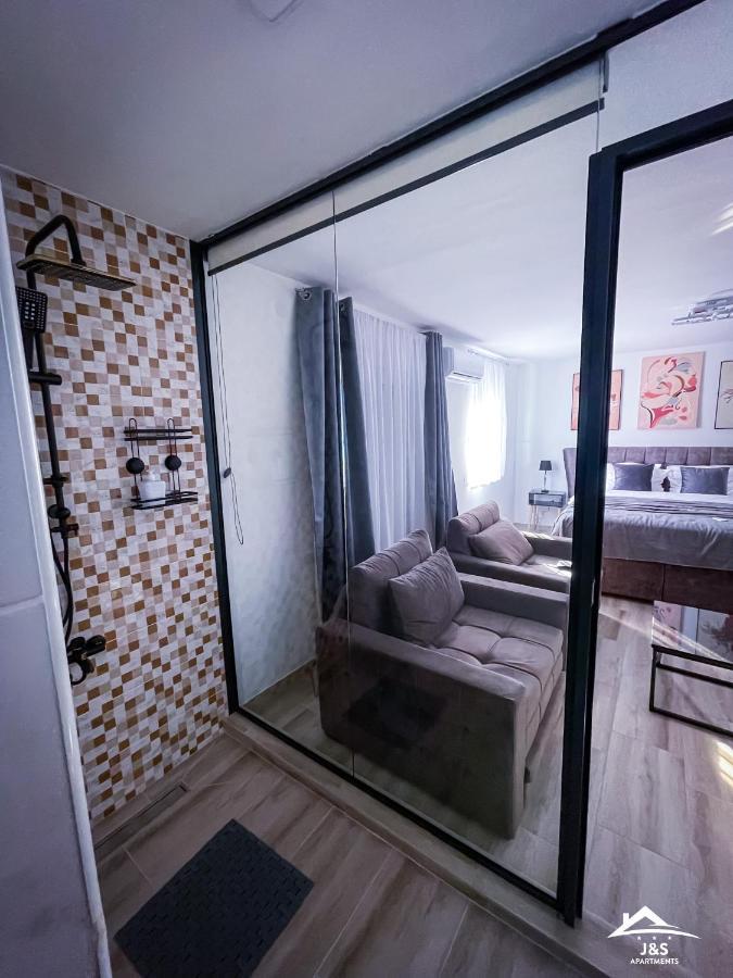 J&S Apartments Nis Ngoại thất bức ảnh