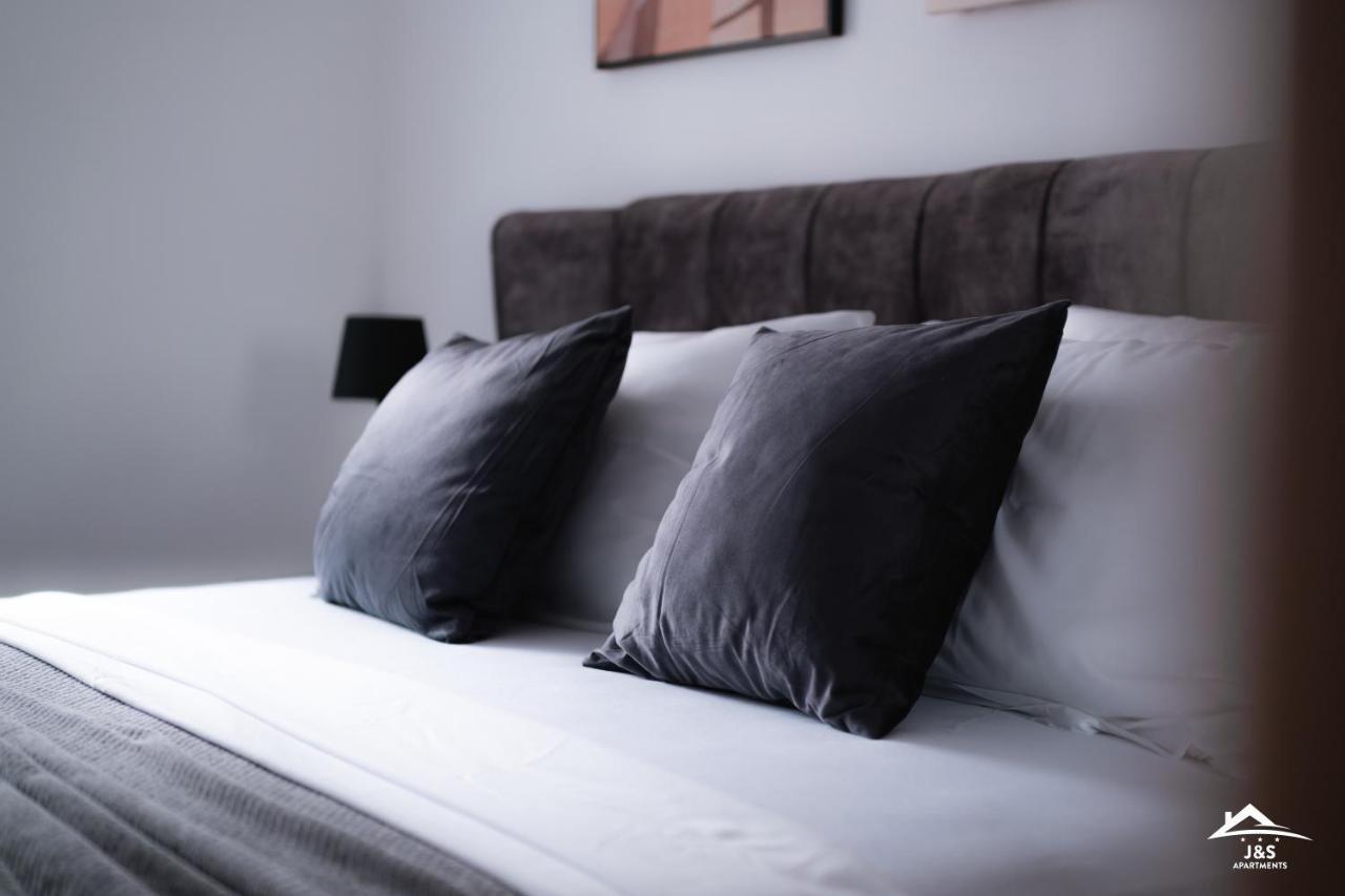 J&S Apartments Nis Ngoại thất bức ảnh