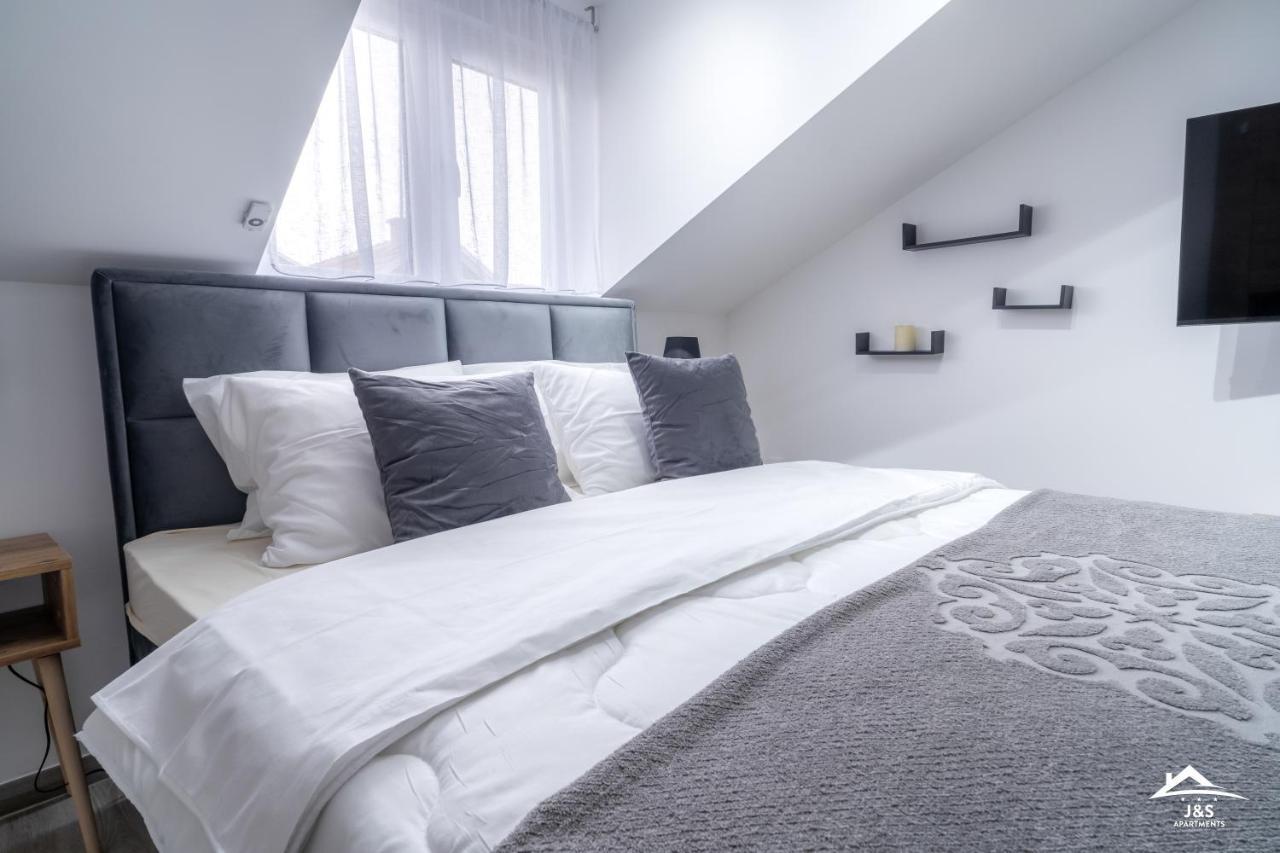 J&S Apartments Nis Ngoại thất bức ảnh